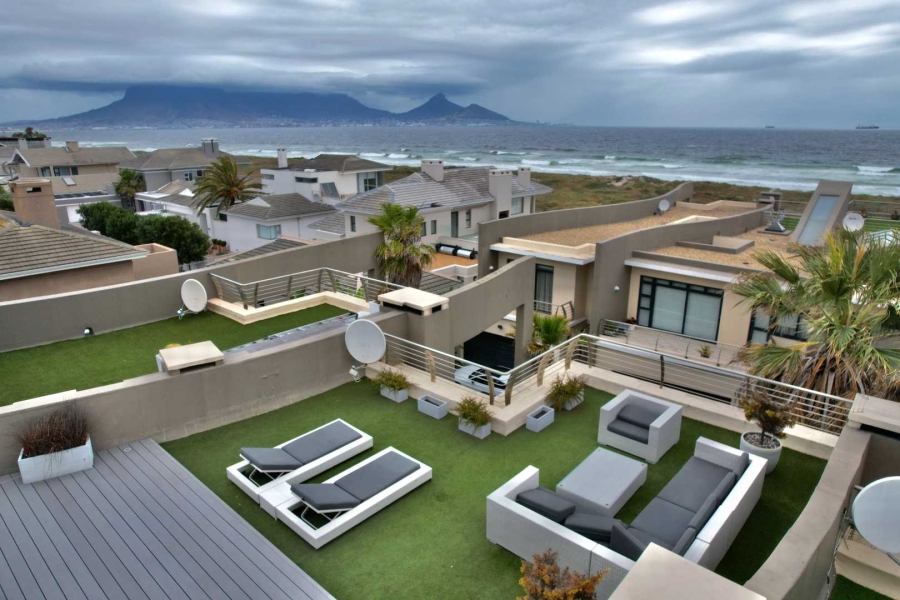 To Let 3 Bedroom Property for Rent in Sunset Beach Western Cape